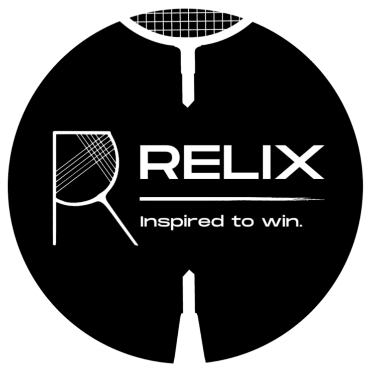Logo von RELIX mit einem Schl&auml;ger und dem Slogan &bdquo;Inspired to win&ldquo; auf schwarzem Hintergrund.