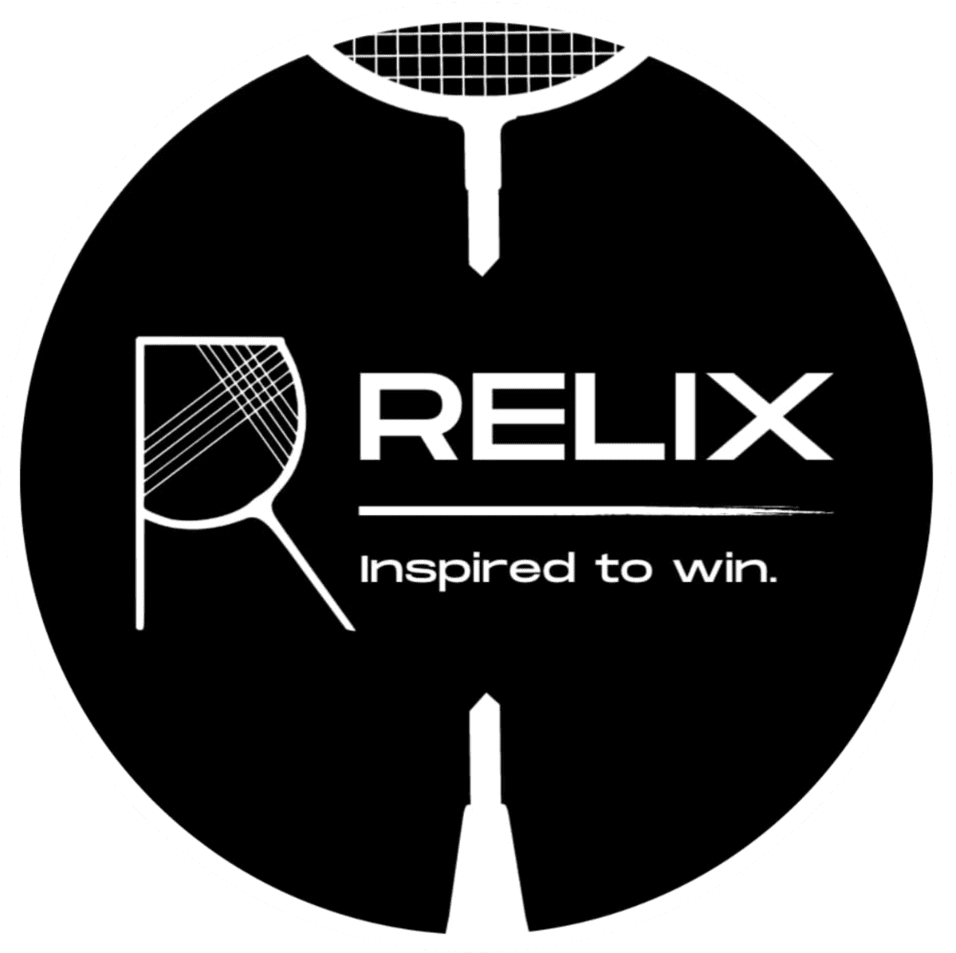 Logo von RELIX mit einem Schl&auml;ger und dem Slogan &bdquo;Inspired to win&ldquo; auf schwarzem Hintergrund.